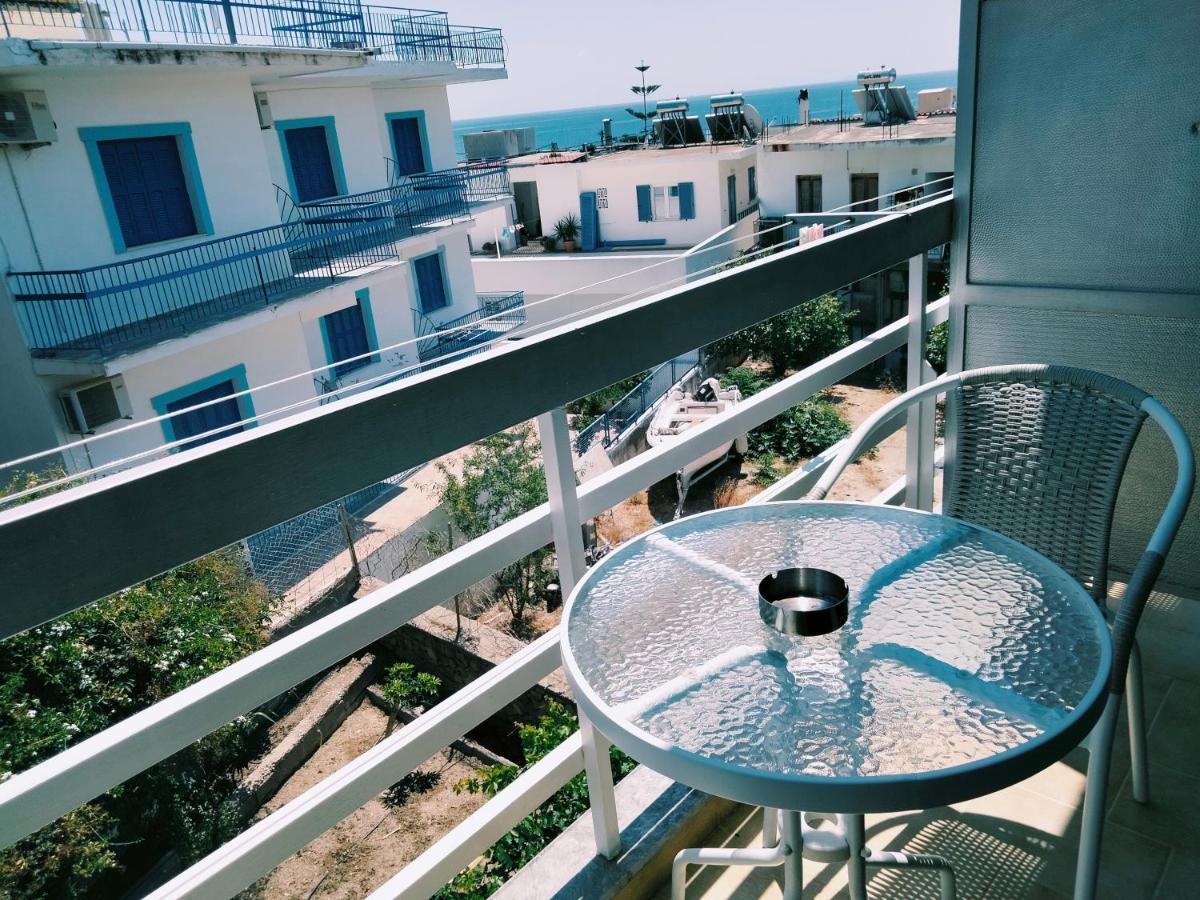 Golden Star Hotell Agia Marina  Exteriör bild