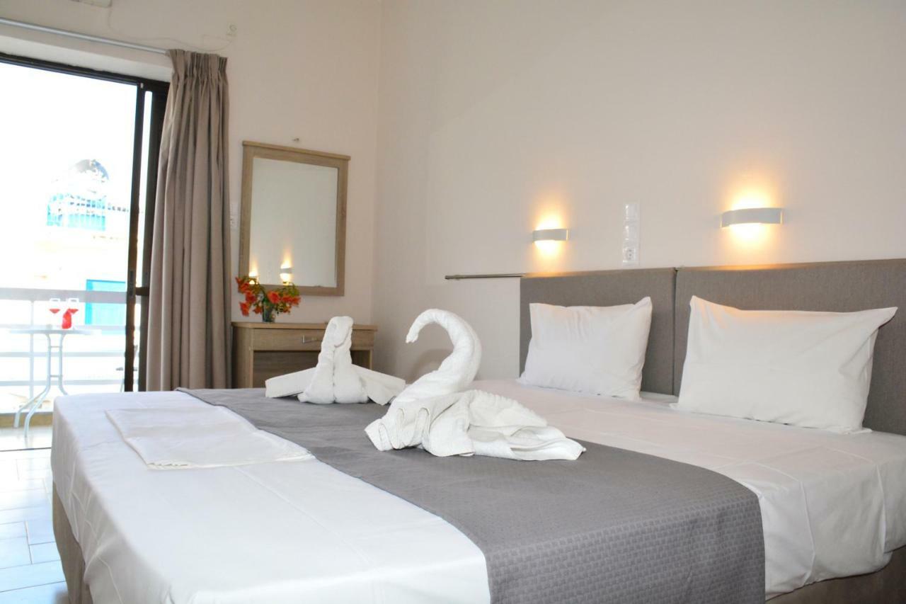 Golden Star Hotell Agia Marina  Exteriör bild